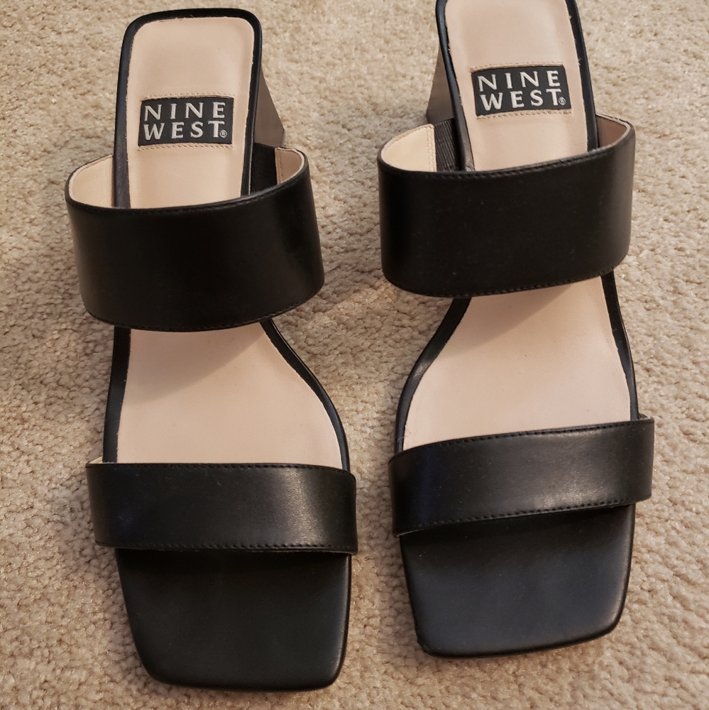 NINE WEST SANDALS
